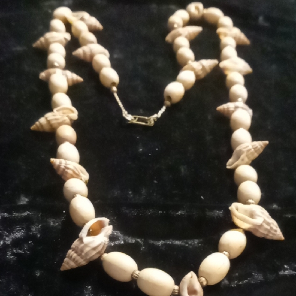 Vintage Shell & Wooden Beaded Elegant Shell Necklace On A Chain 26 In Long